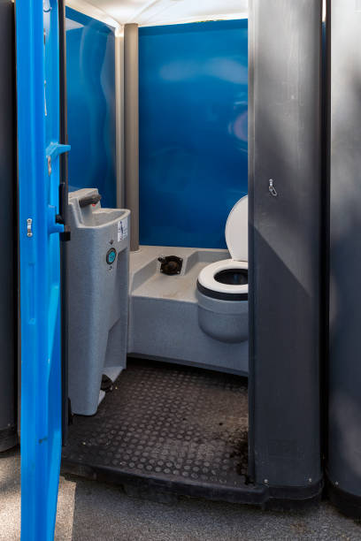 Best Emergency porta potty rental  in Davenport, IA