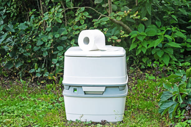 Best Porta potty rental near me  in Davenport, IA